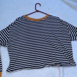 Divided H&M Baggy Crop Top